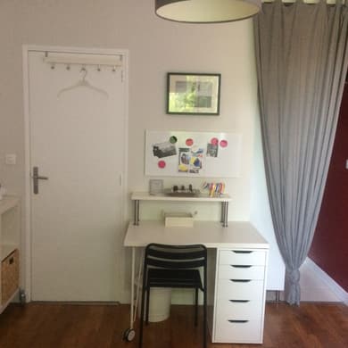 Chambre indépendante salle deau Cuisine