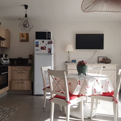 Maison bord de mer avec parking et petit jardin
