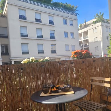 Cocoon lyonnais climatisé avec balcon et jardin partagé