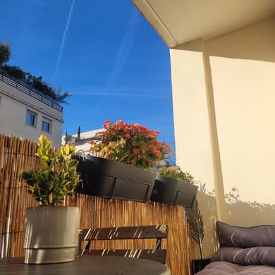 Cocoon lyonnais climatisé avec balcon et jardin partagé
