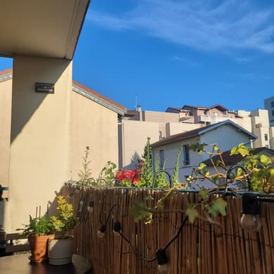 Cocoon lyonnais climatisé avec balcon et jardin partagé